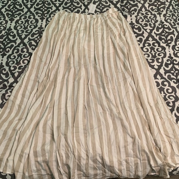 FINAL $ DROP NWT Showpo. Striped Maxi Skirt - Picture 3 of 4